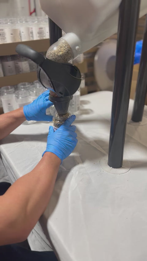 Spice filling machine