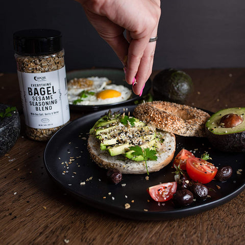Everything seasoning bagel